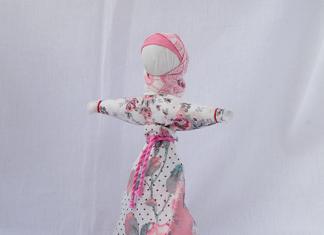 Традиционные куклы - рябинка