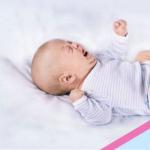 Mekonij v amnijski tekočini: zapleti pri novorojenčkih
